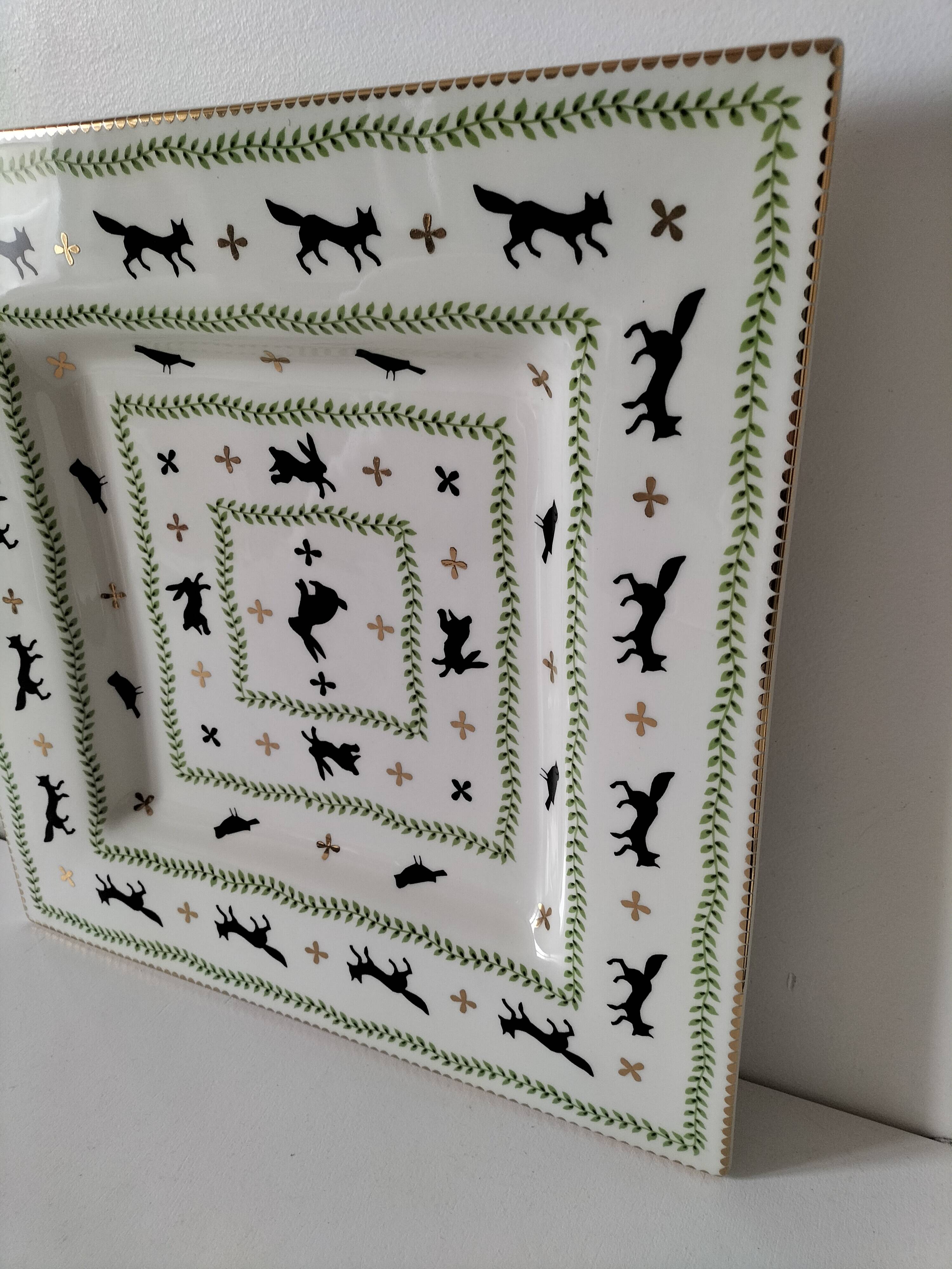 Large square dish RB Bernarda with animal decoration.