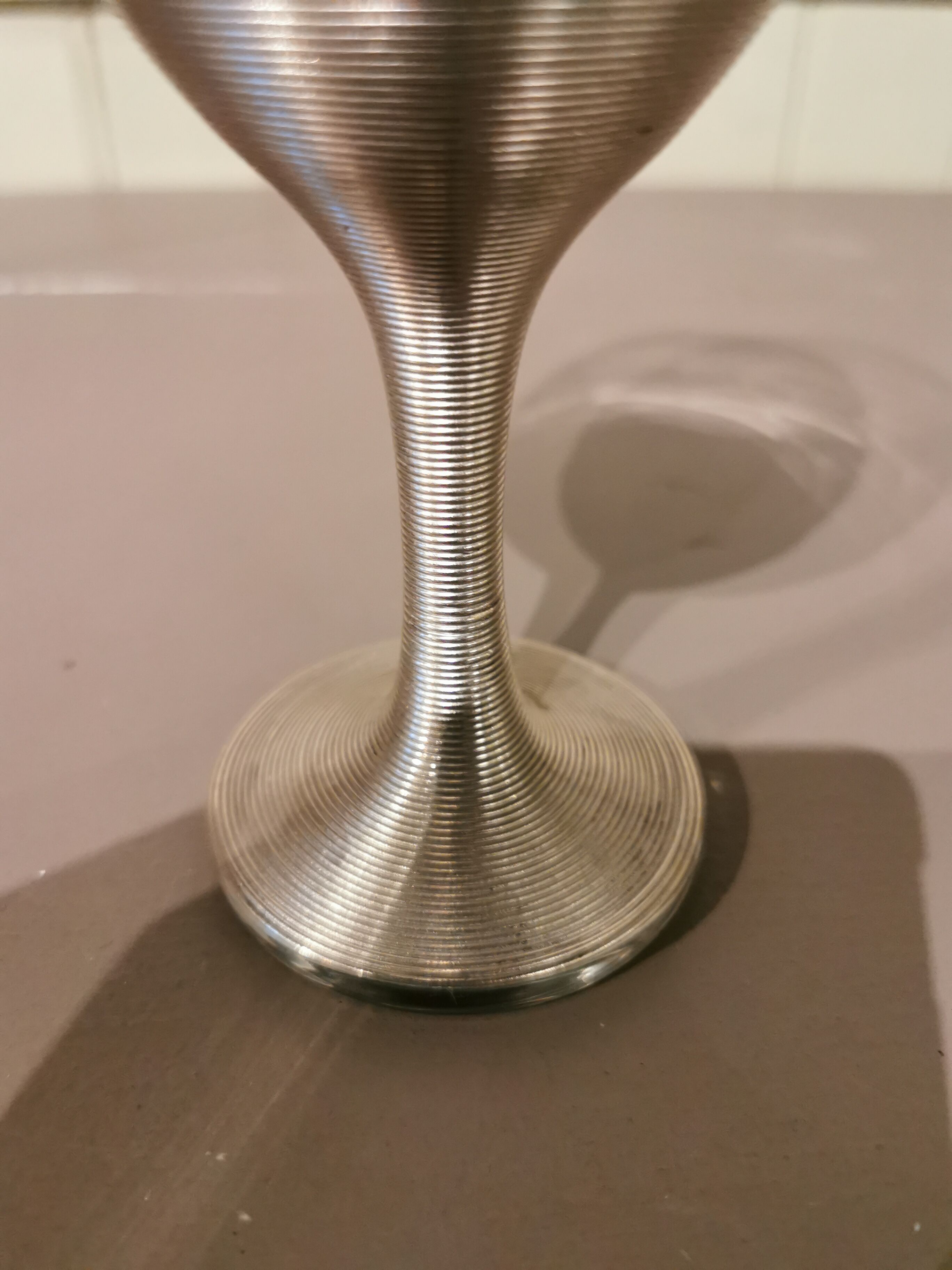 Suite de 7 verres à pied en Maillechort