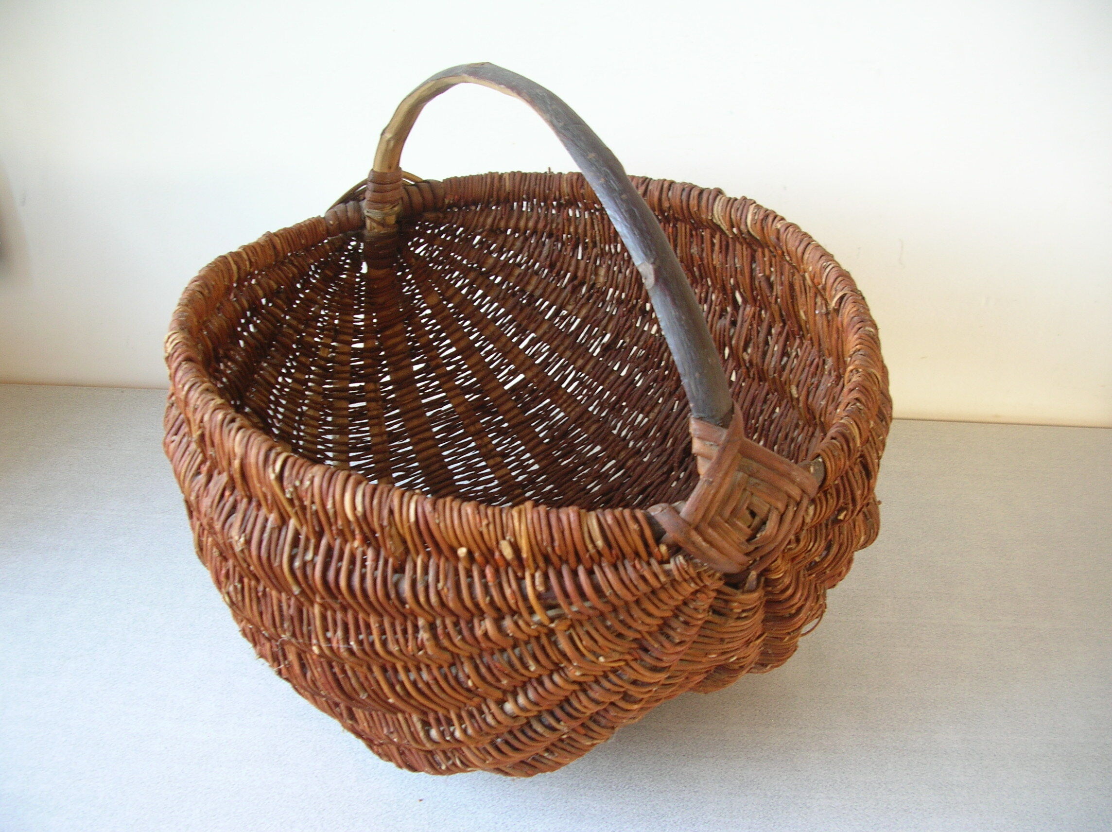 Old basket in wicker and wood Normandy deco kitchen farm normande 38 cm
