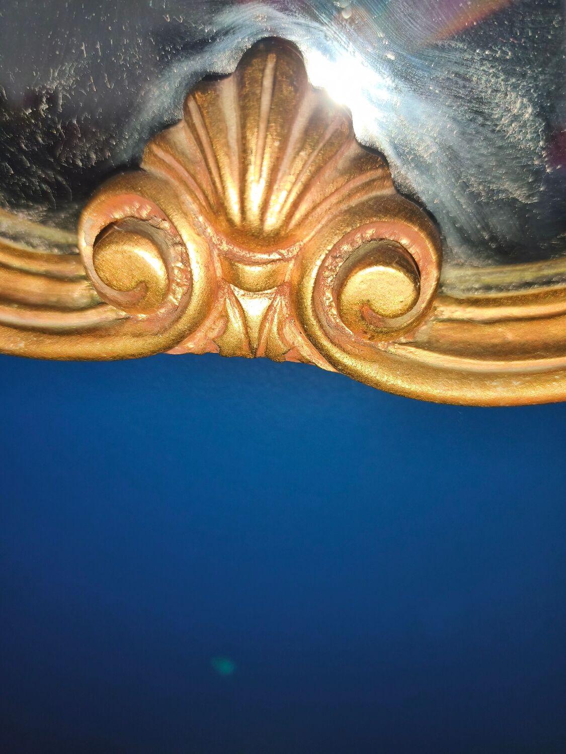 Violin-shaped mirror in Louis XV style