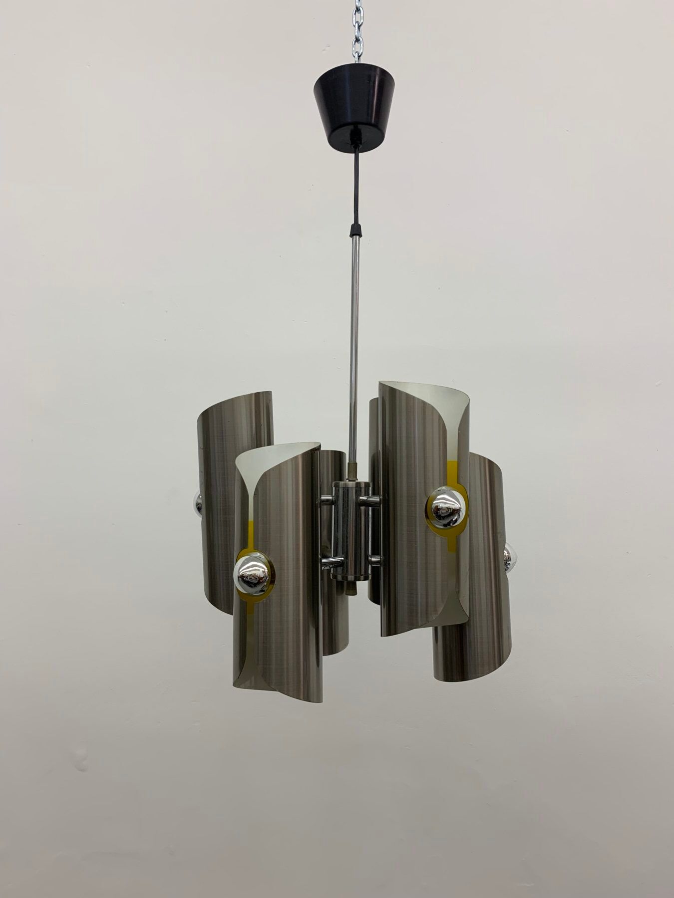 Space age suspension in 70s