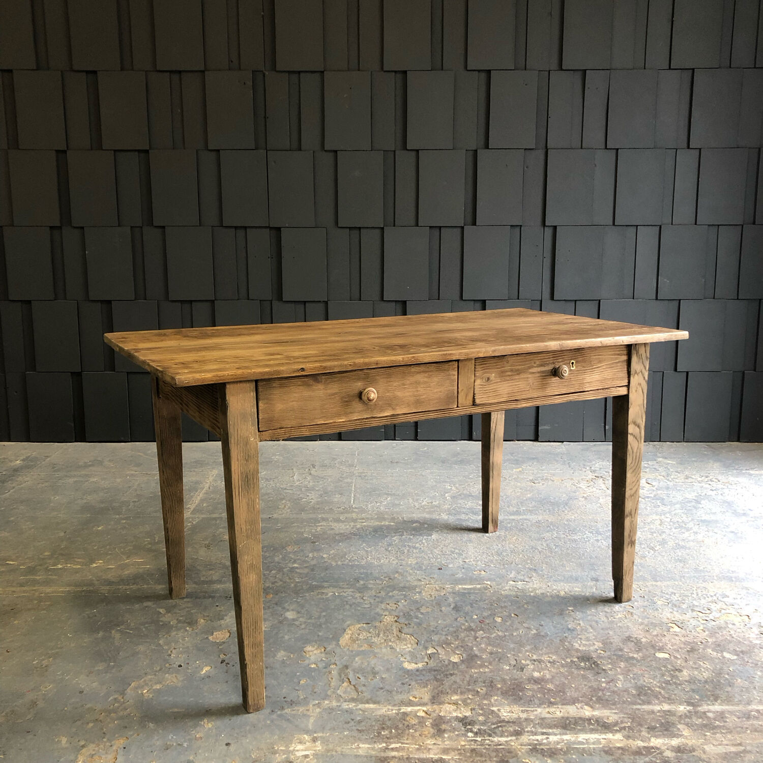 Table de ferme à 2 tiroirs
