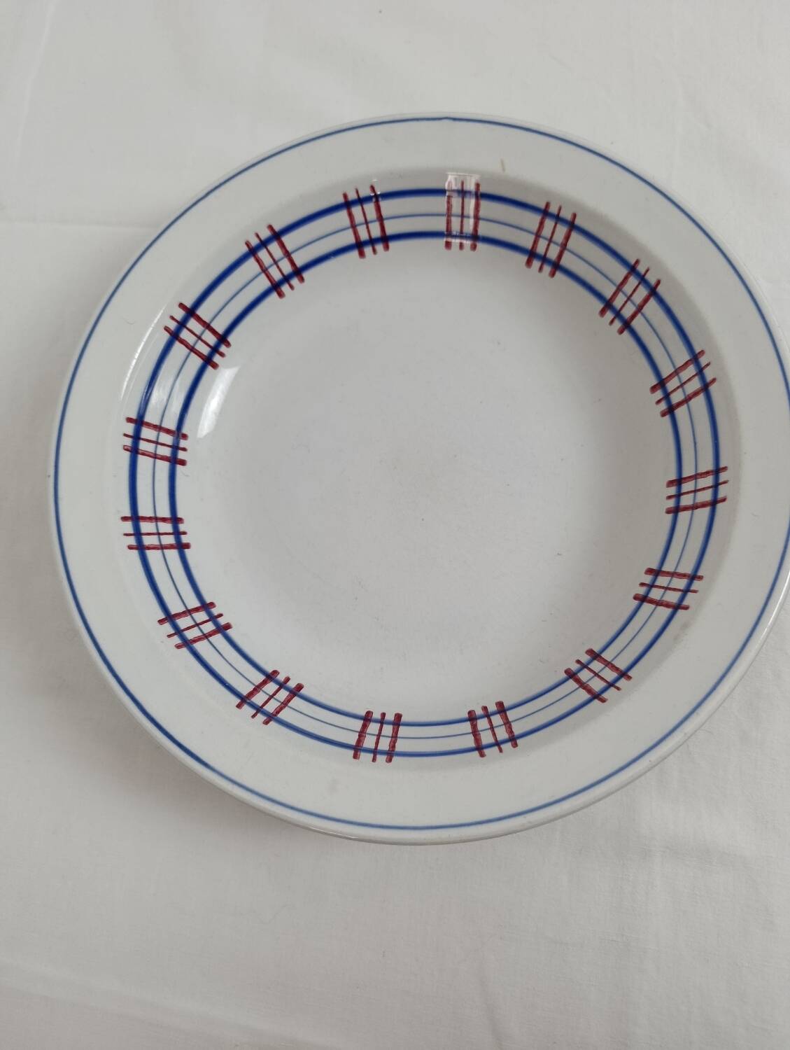 Large deep dish / Vegetable dish Sarreguemines Poitou