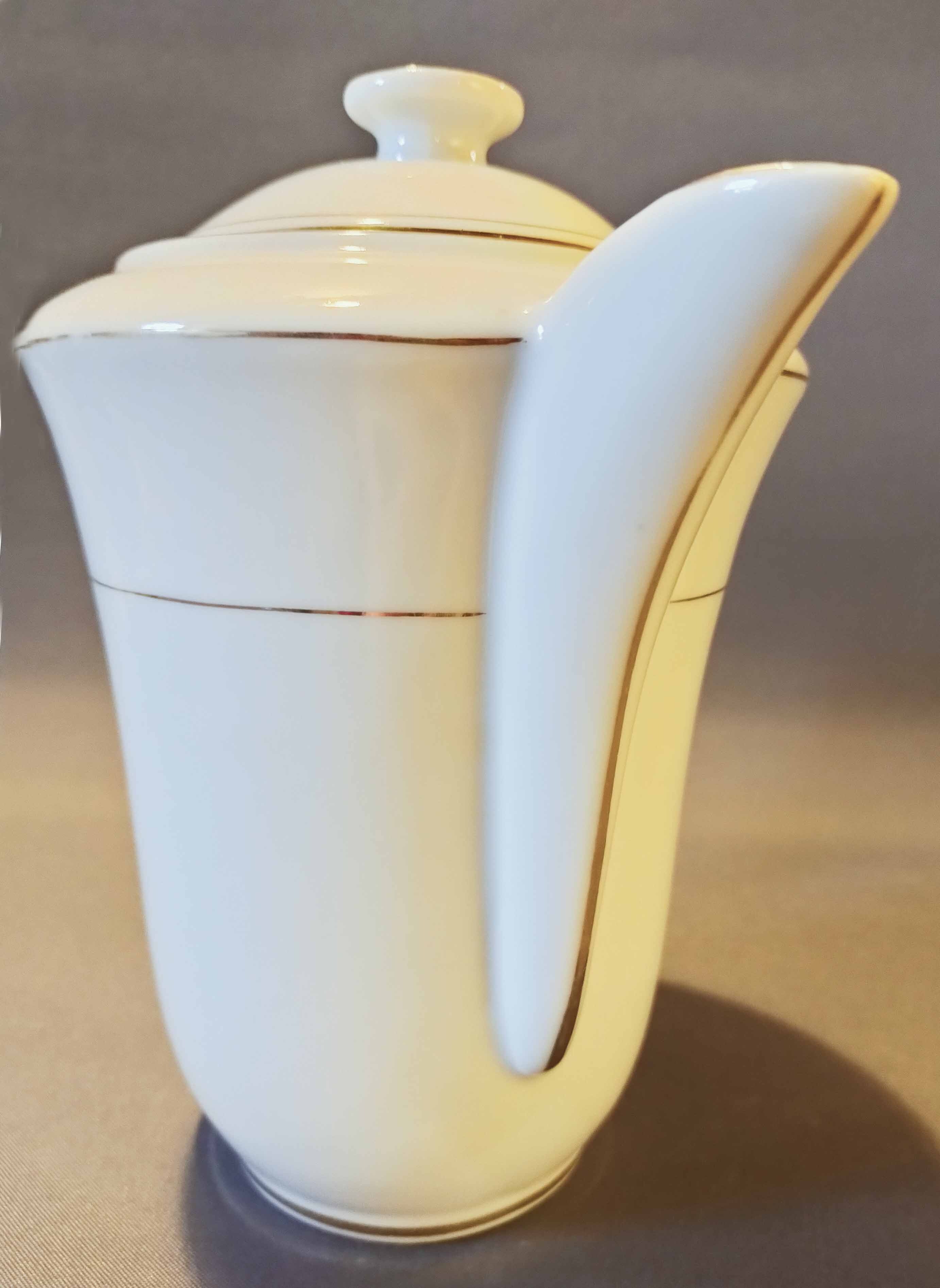 Coffee maker white porcelain gold border Snake porcelain