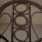 Fauteuil sculptural en bois courbé , Art Populaire, vers 1900
