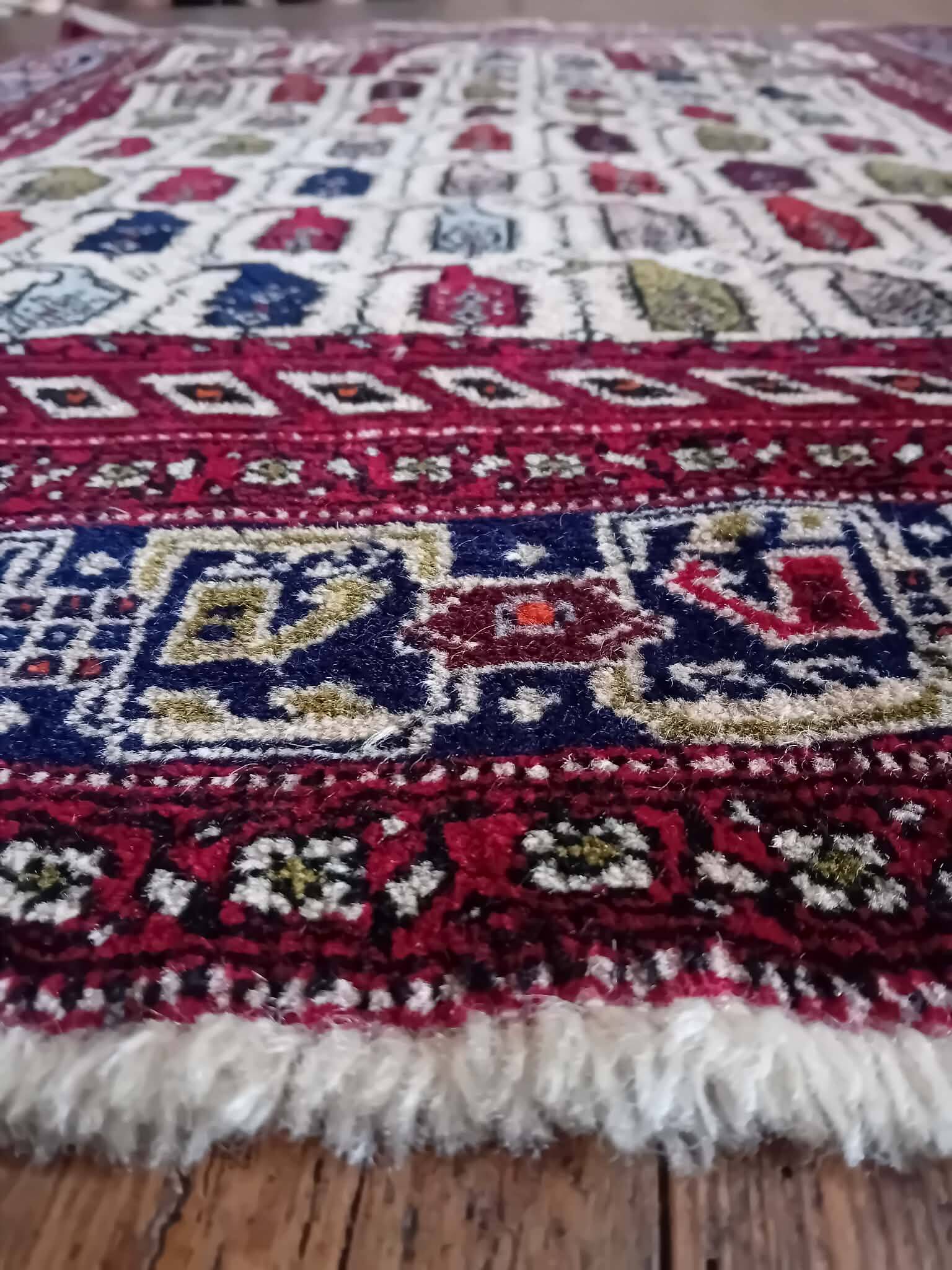 Handmade Afshar Persian Rug 138x112cm