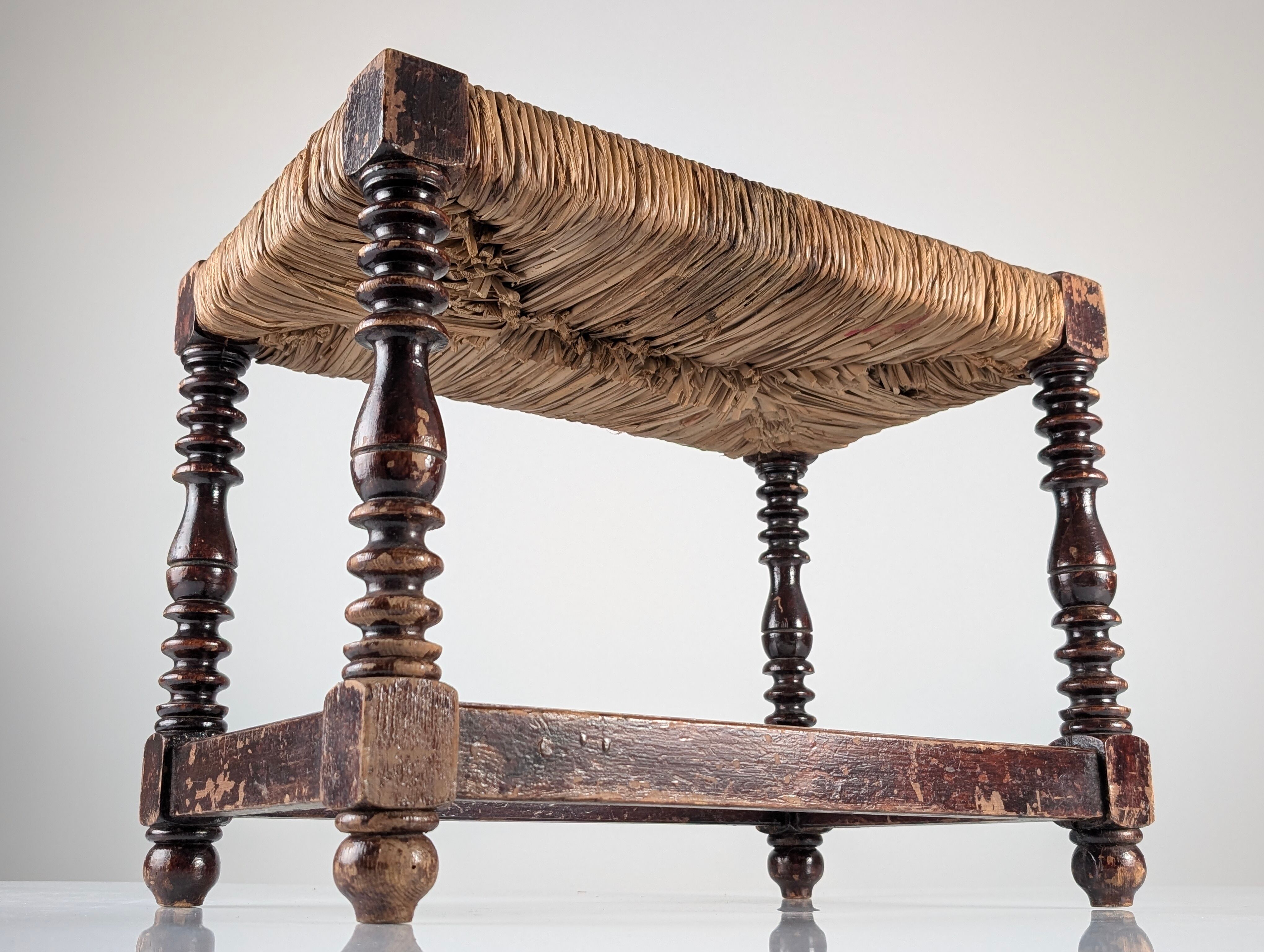 Traditional Spanish rush bench with turned legs, 1940s