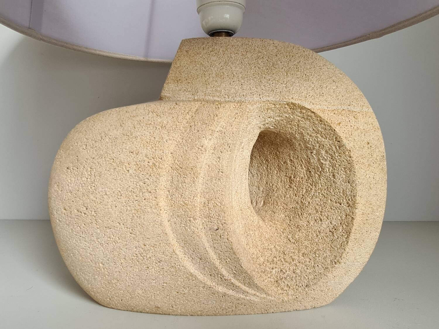 Albert Tormos style sculpture lamp in white stone / 60s / art / artisanal work / Mid-Century / France / 20th century