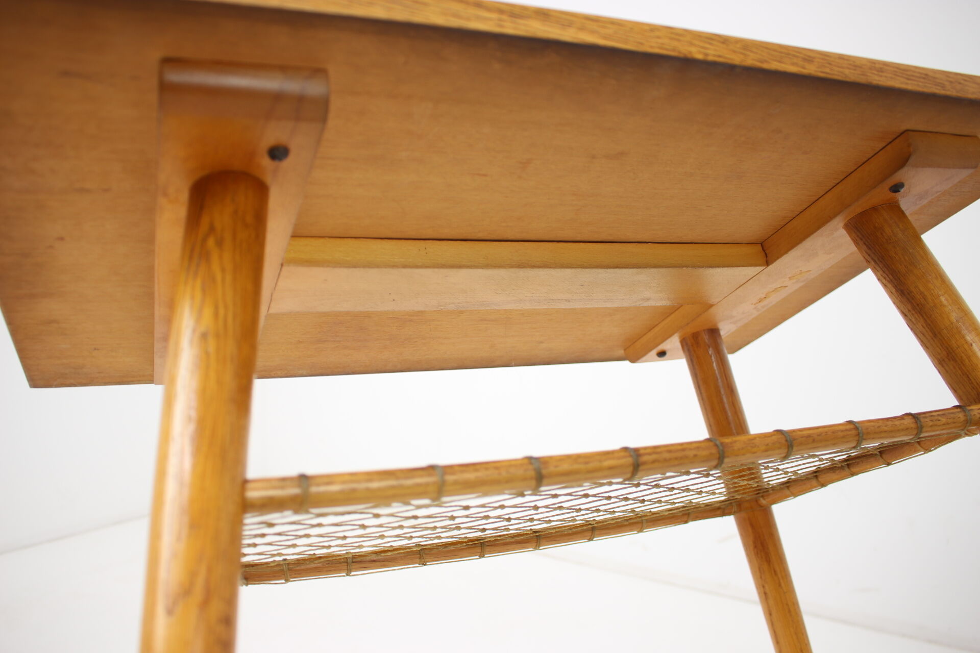 Table en chêne du milieu du siècle, années 1970.