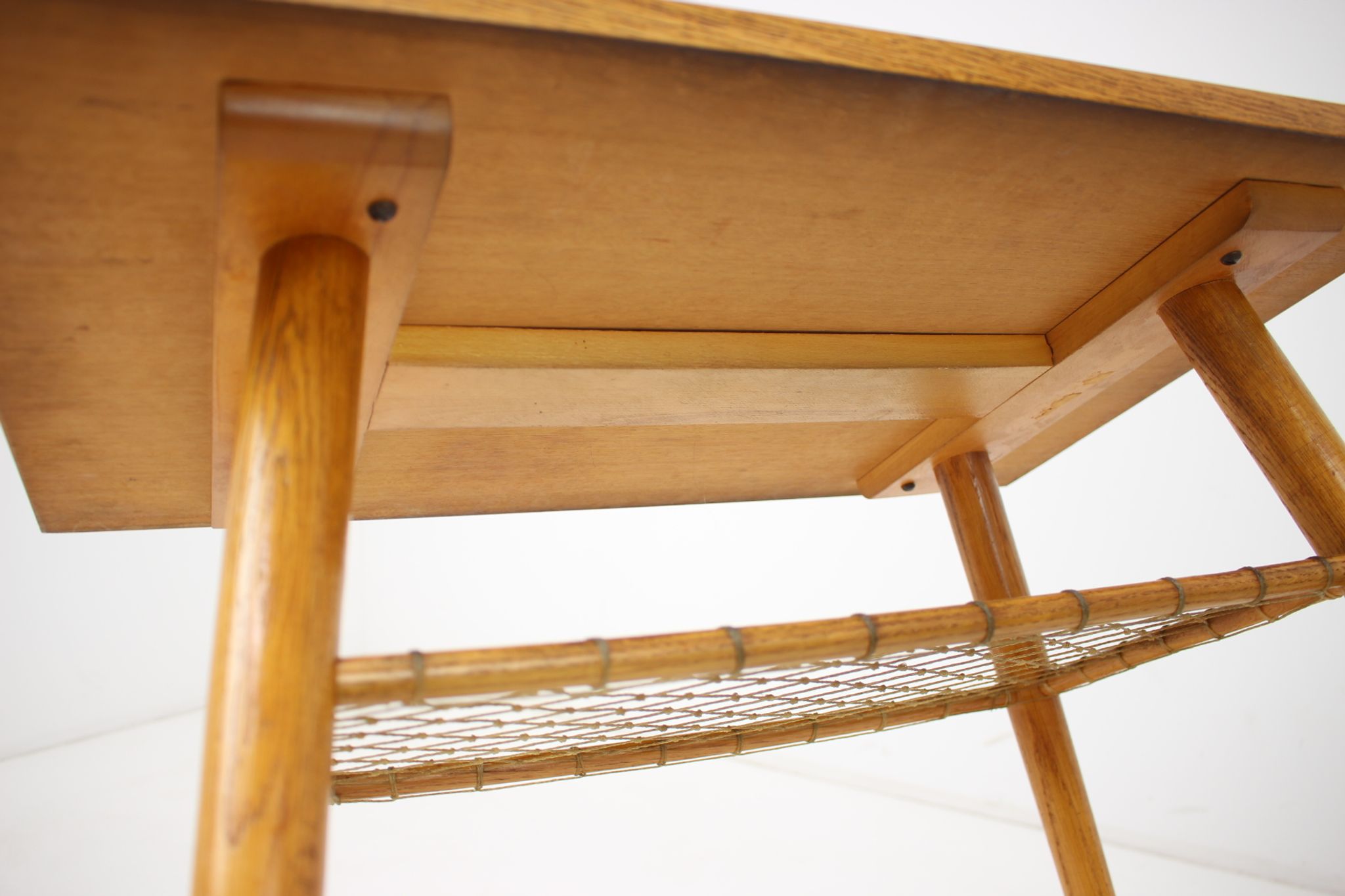 Table en chêne du milieu du siècle, années 1970.