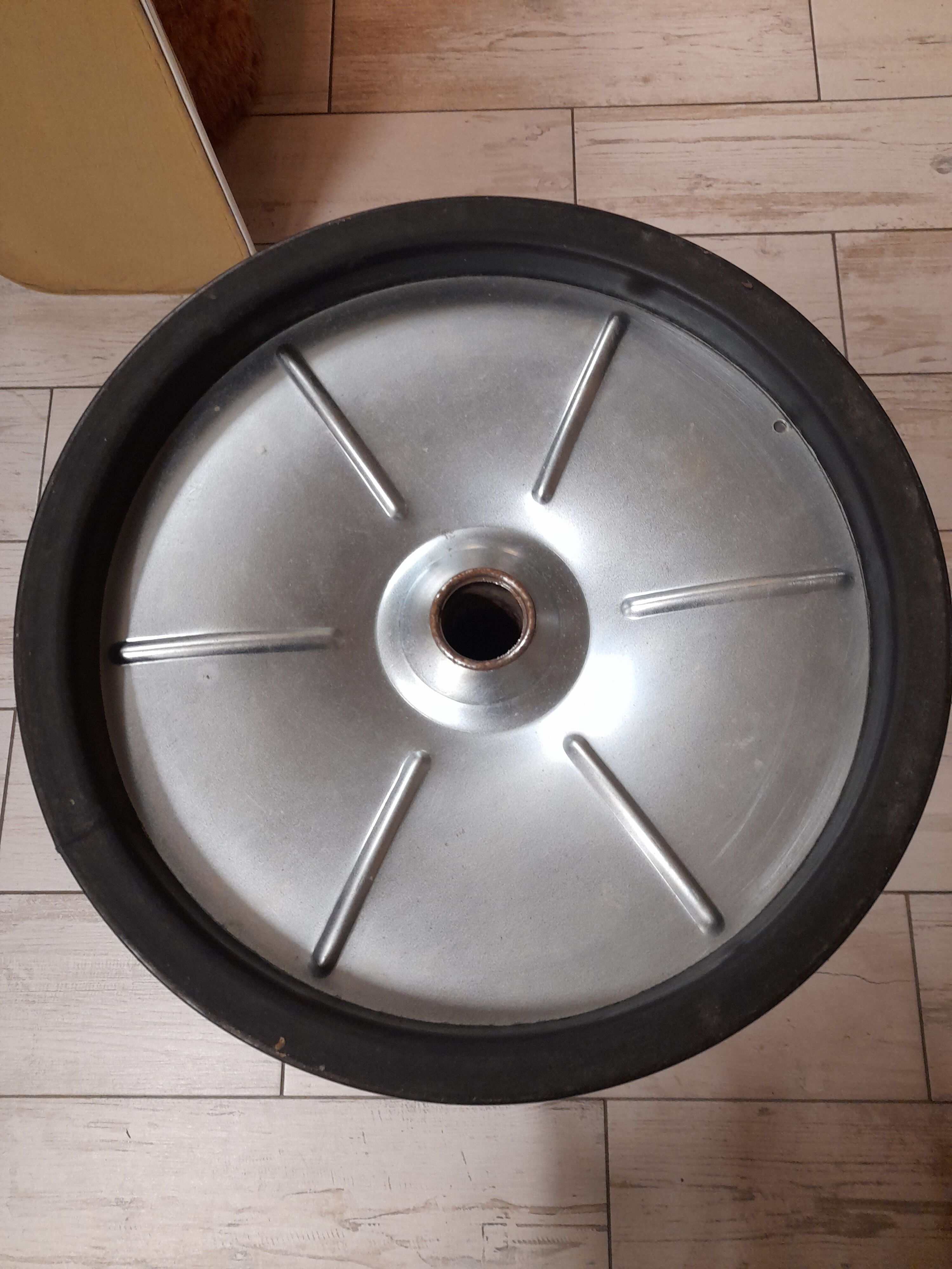 Tractor stool designed by Etienne Fermigier