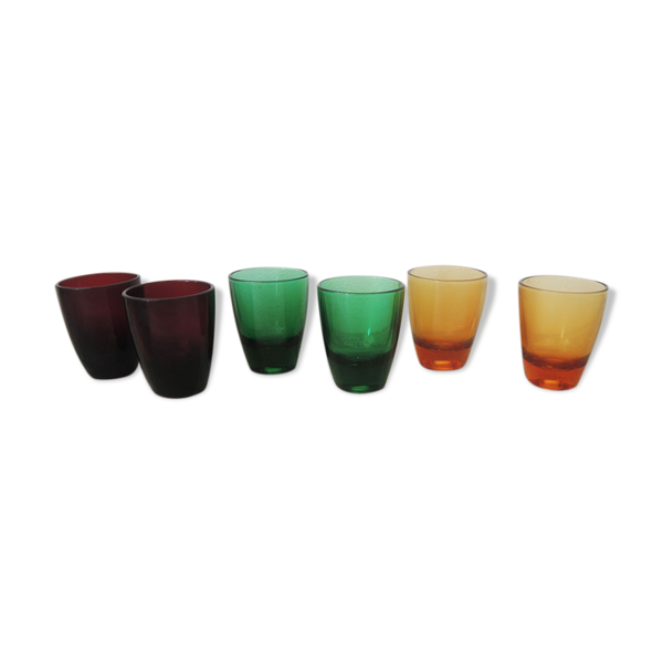 6 anciens verres à digestif multicolores