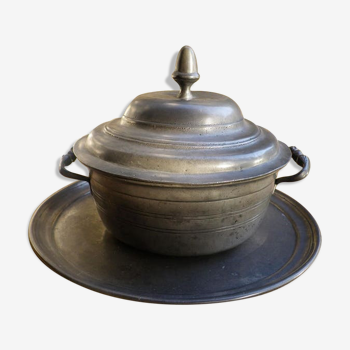 Soup bowl and its tin tray