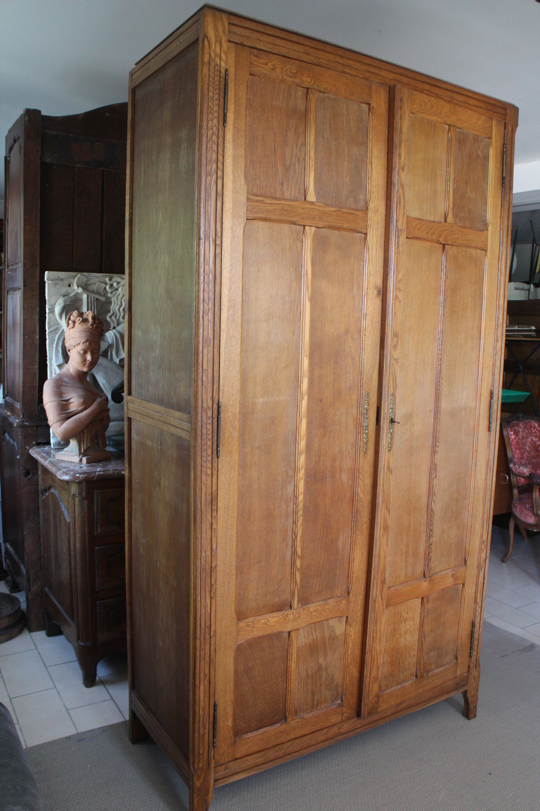 Vintage parisian wardrobe