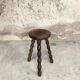 Tabouret vintage tripode pieds perlés