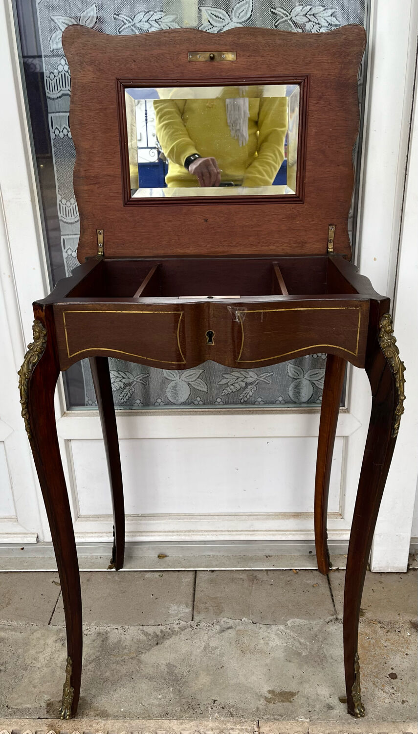 Old wooden dressing table