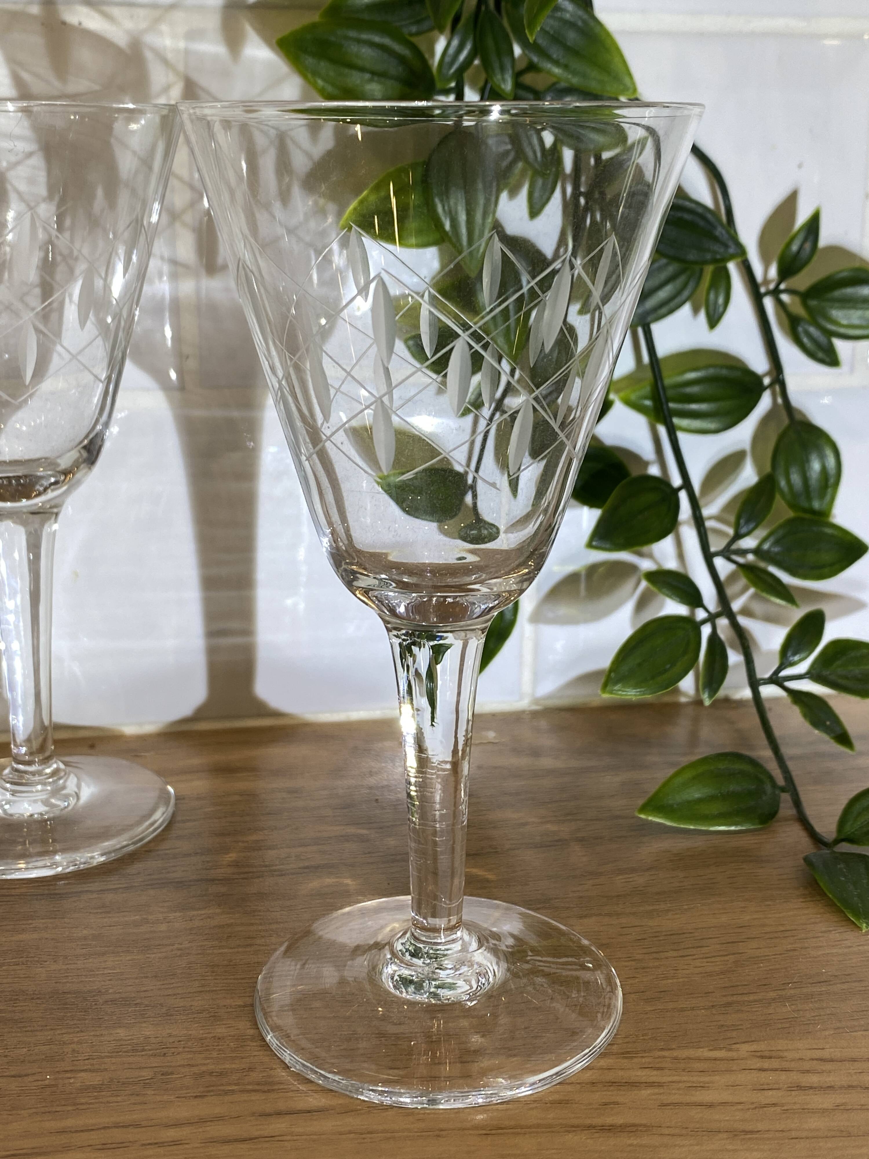 Set of 8 engraved wine glasses