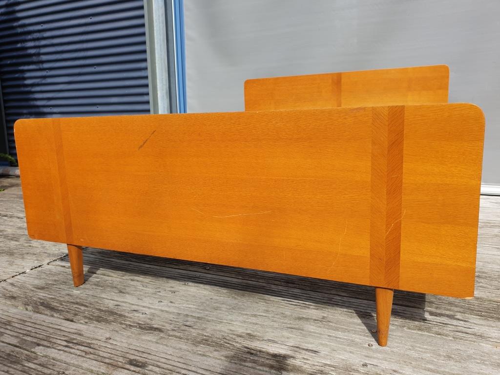 Vintage bed 1960 geometric marquetry 140