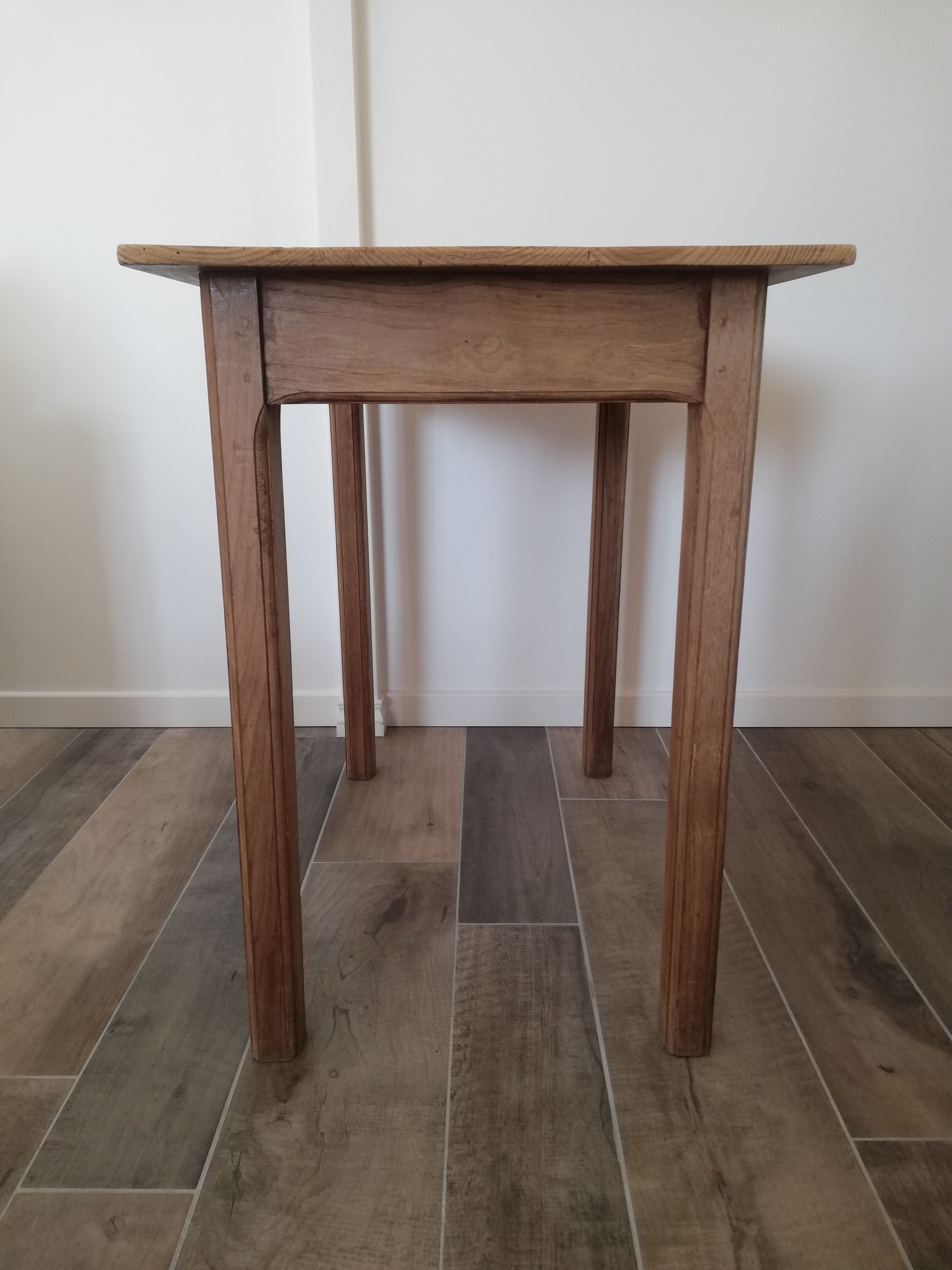 Farmhouse table