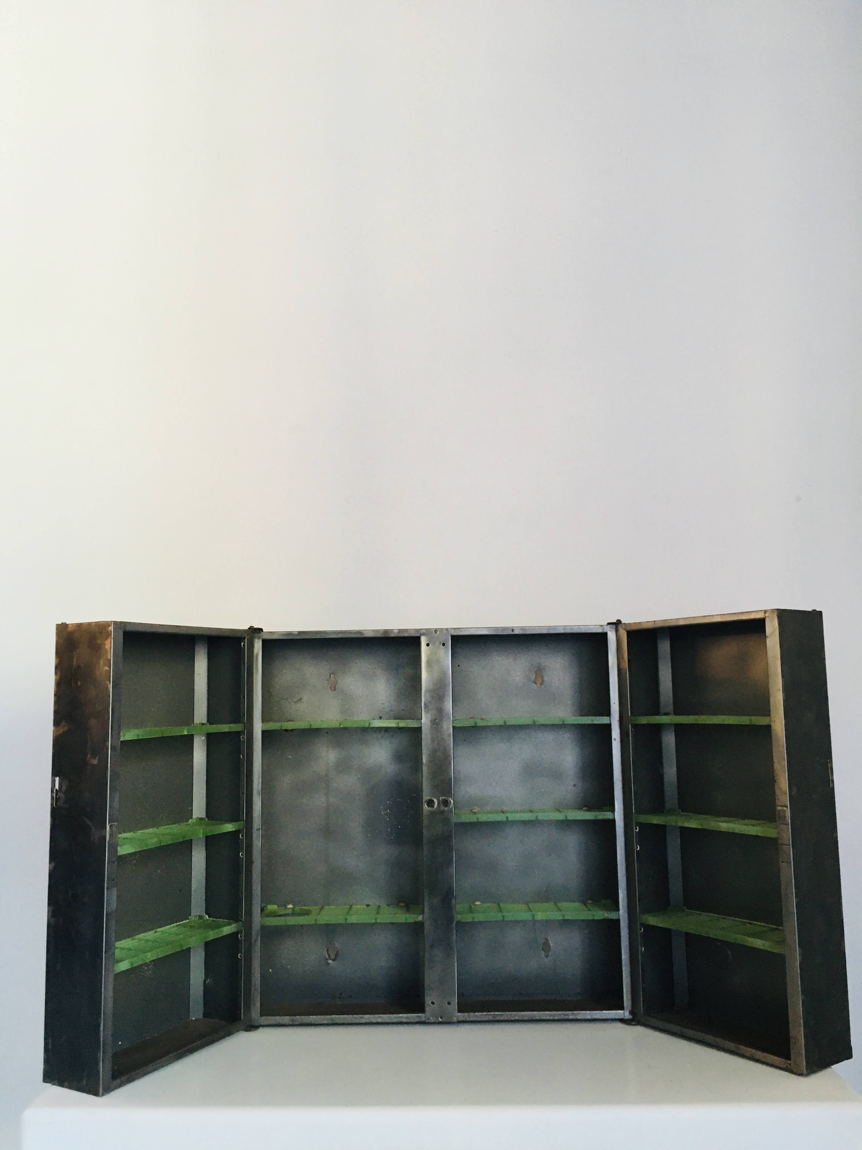 Metal closet