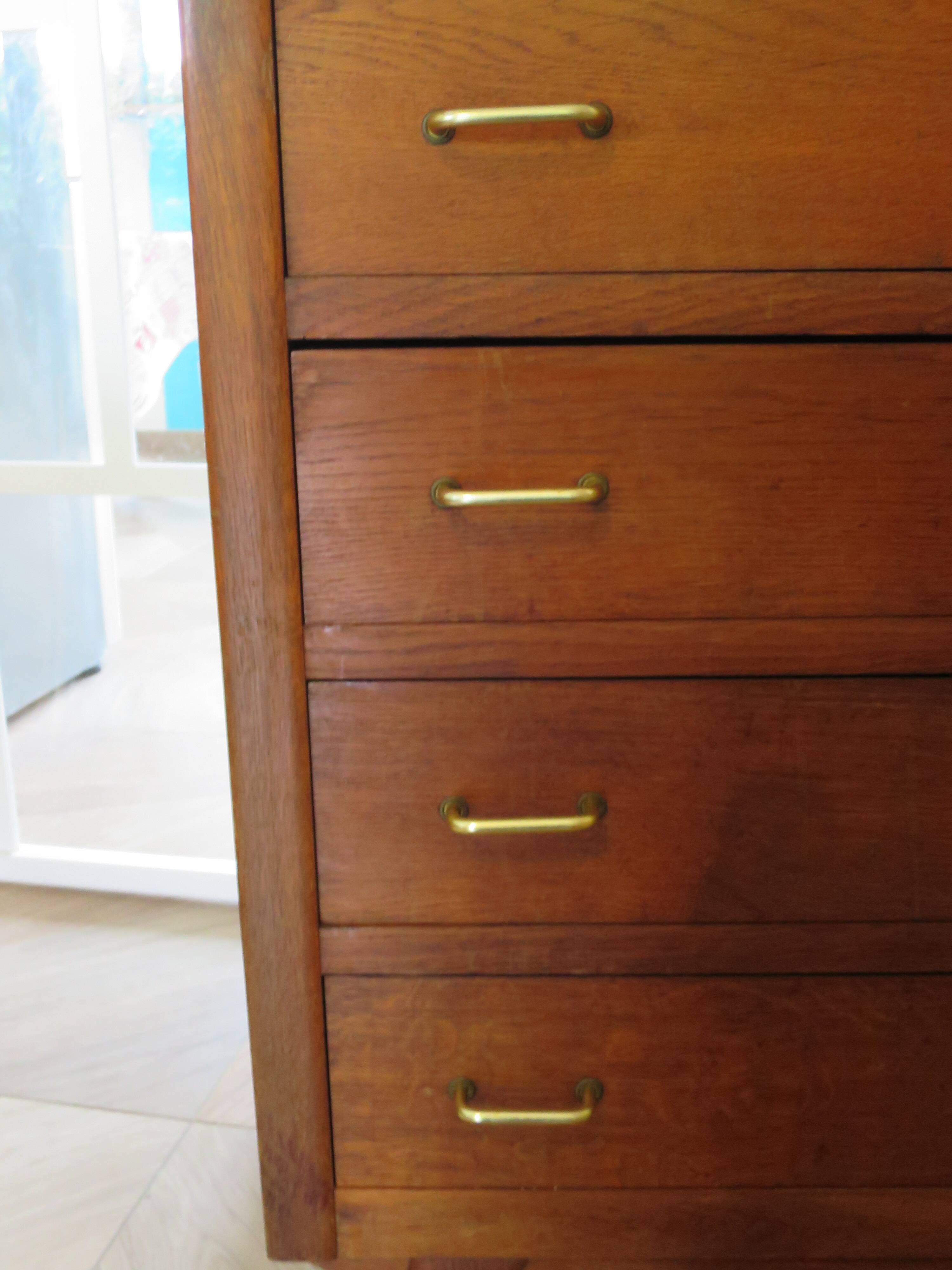 Pretty vintage chest of drawers - 4 drawers - 1960s - refined Scandinavian style - medium oak color