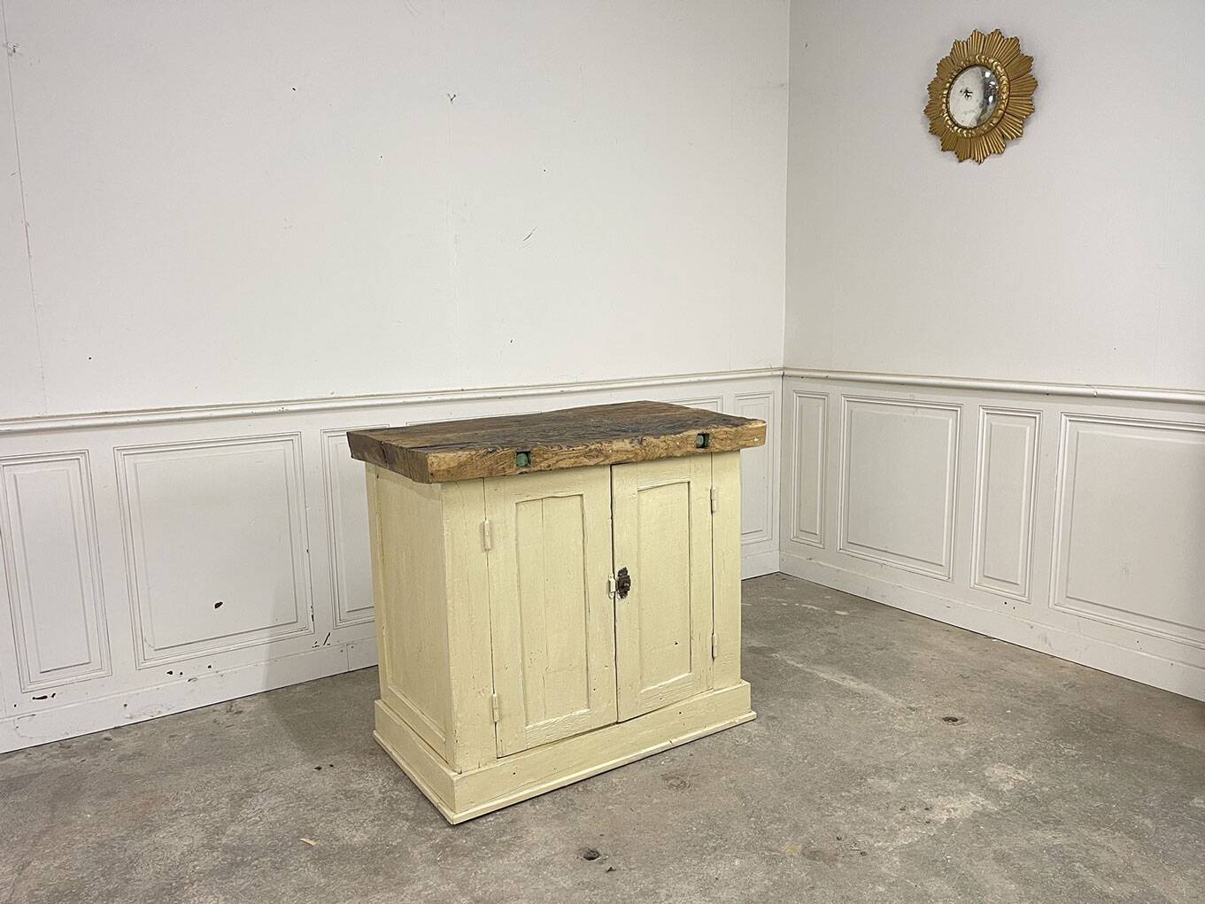 Small workbench 1900 light beige patina