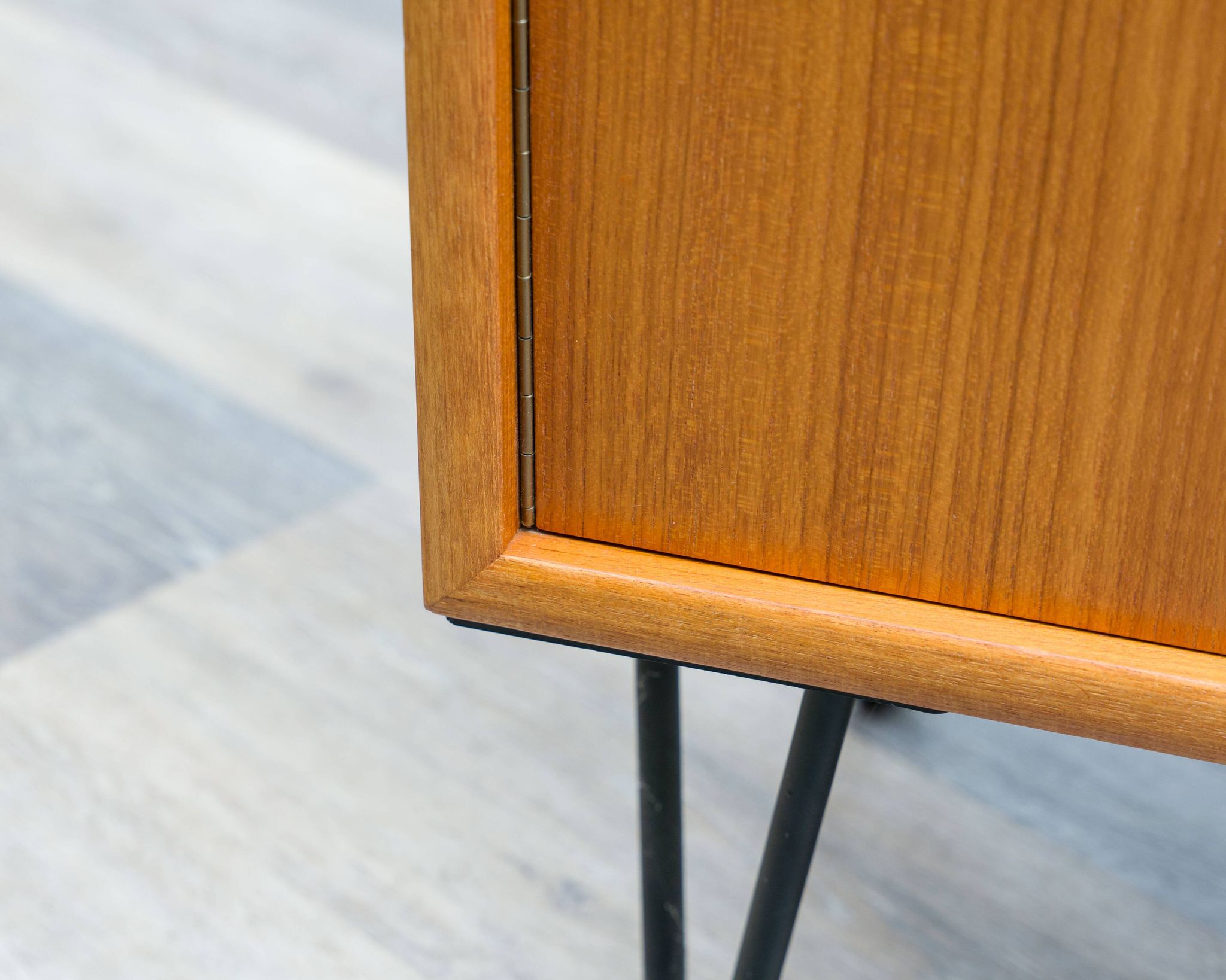 Two-door chest of drawers/sideboard with hairpin legs, 1960s. Restored