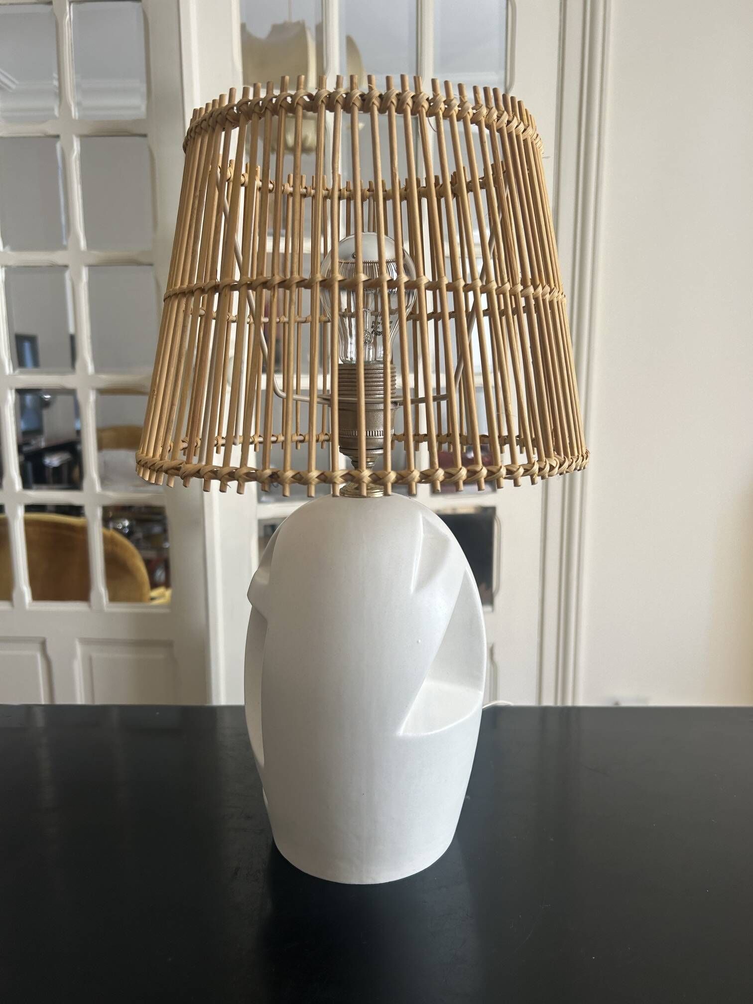 Lampe vintage en céramique ajourée