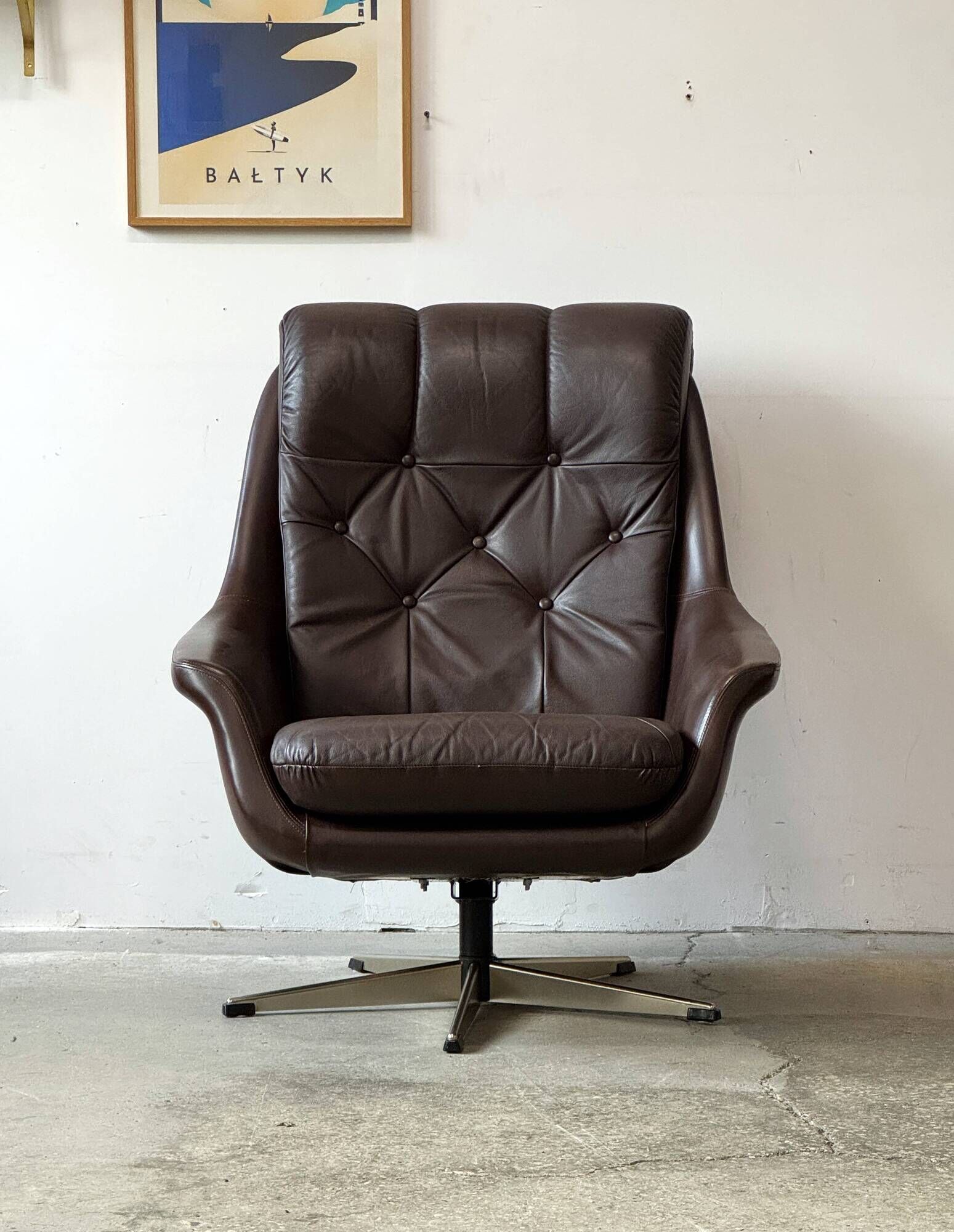 Fauteuil pivotant en cuir, Danemark, années 1960/1970, style Mid-C Modern, vintage