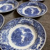 Set of 6 Petrus Regout Maastricht plates with white and blue decor