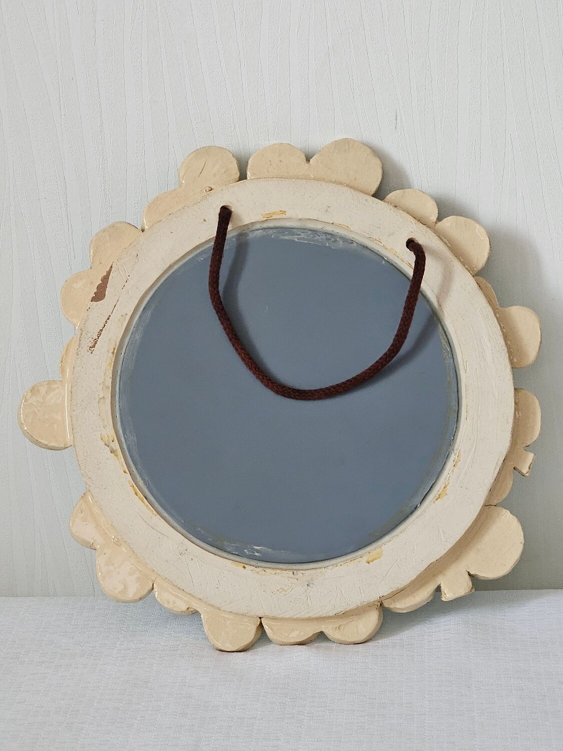 Ceramic mirror with clovers