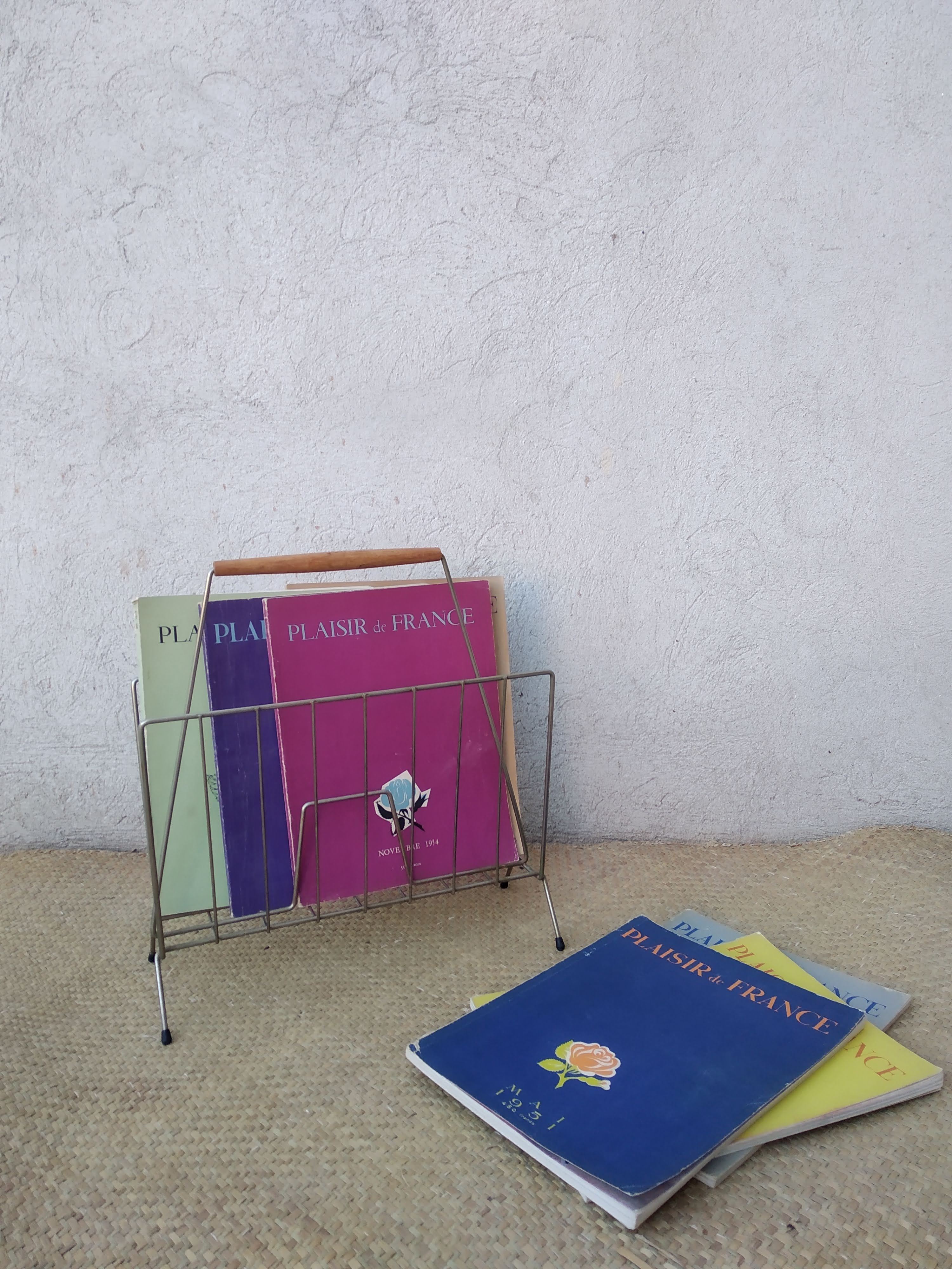 Vintage metal magazine holder 50s