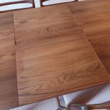 Scandinavian extendable teak dining table from the 1960s