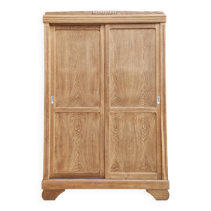 Armoire parisienne