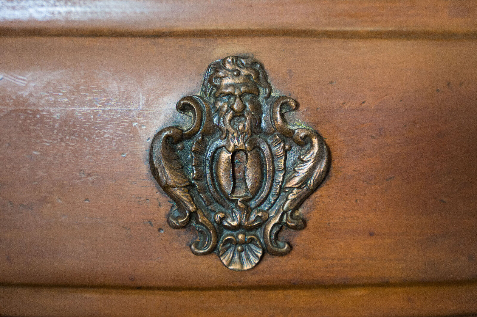 Walnut chest of drawers Louis XV style 3 drawers Bronze handles Mid-twentieth