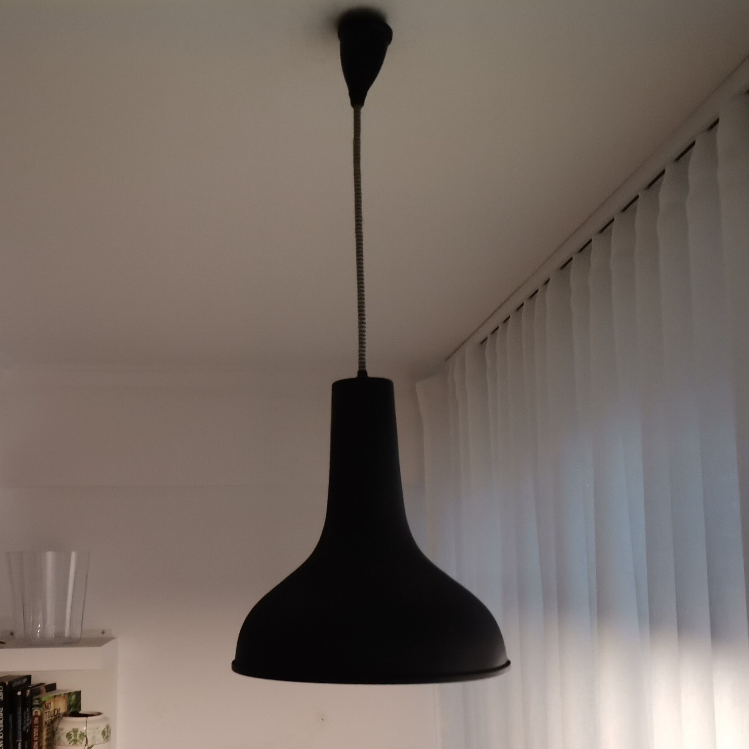 Black industrial metal hanging pendant lamp