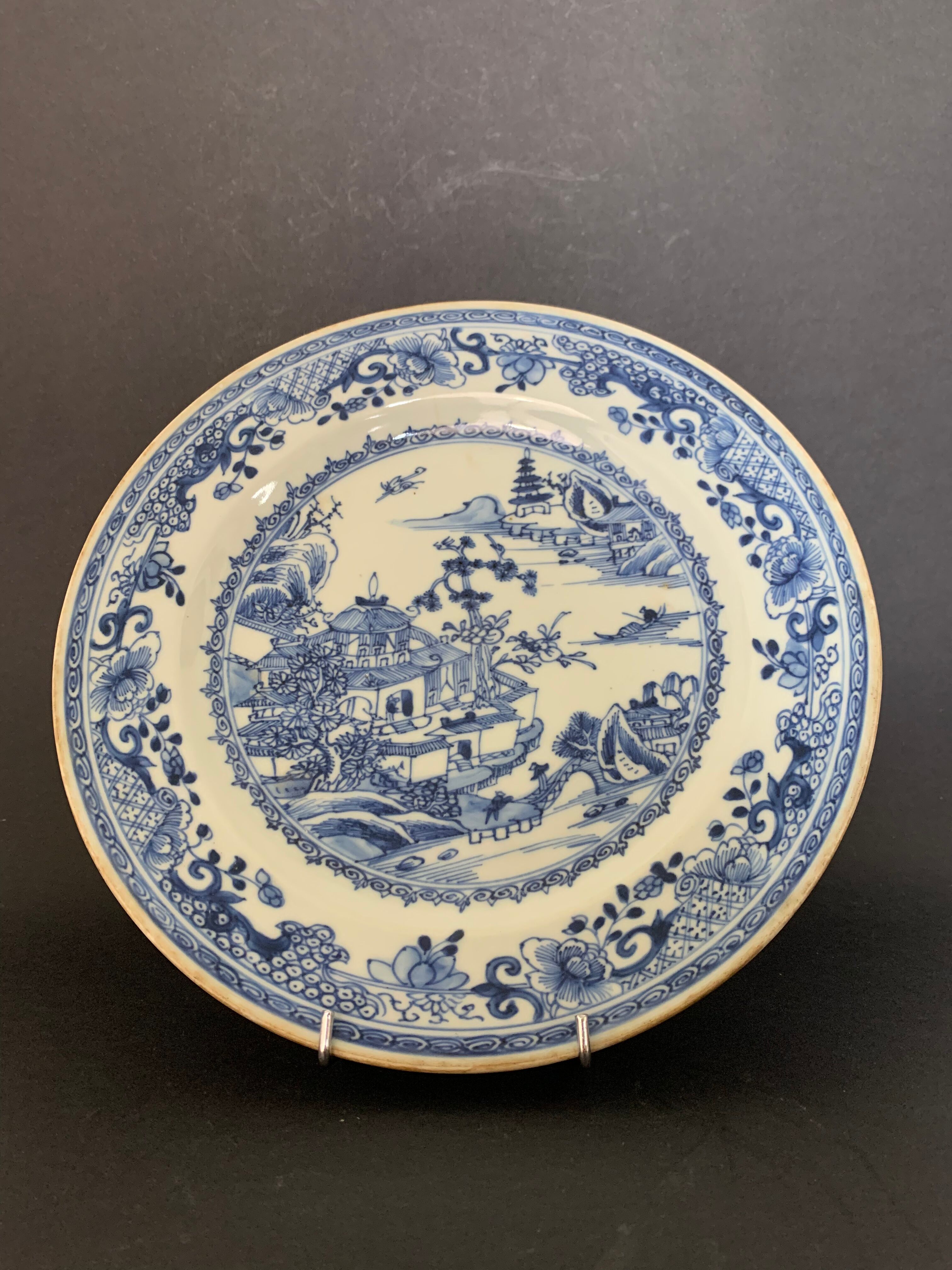 Chinese plate inspired by the company of the Indies family white blue late nineteenth century