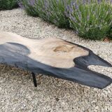 Table basse bois brûlé brutaliste