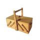 Petite travailleuse en bois vintage