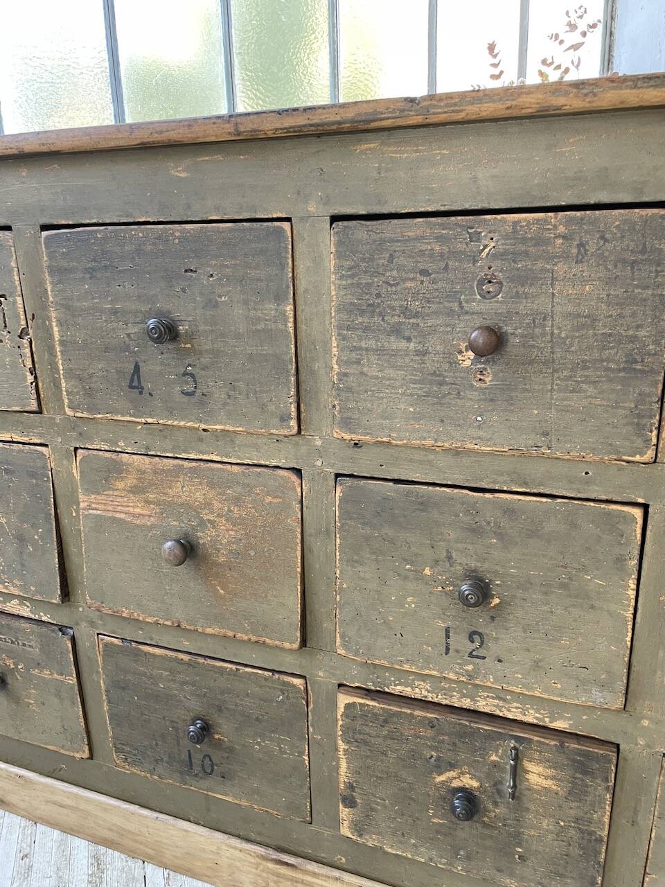 Green patina workshop furniture