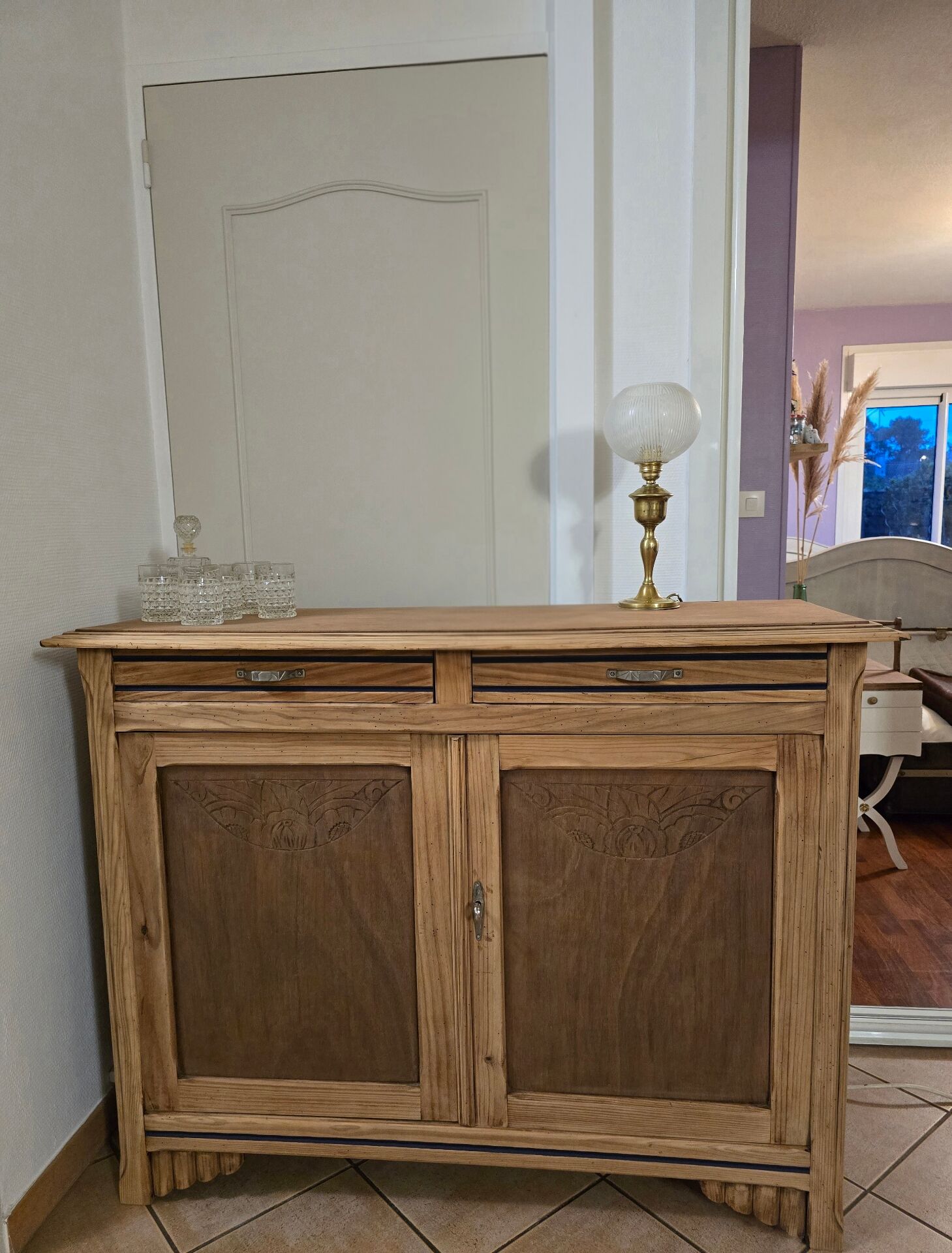 Buffet in Art Deco style, restored solid raw wood.