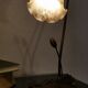 Lampe nénuphar en laiton et pâte de verre, style art nouveau.