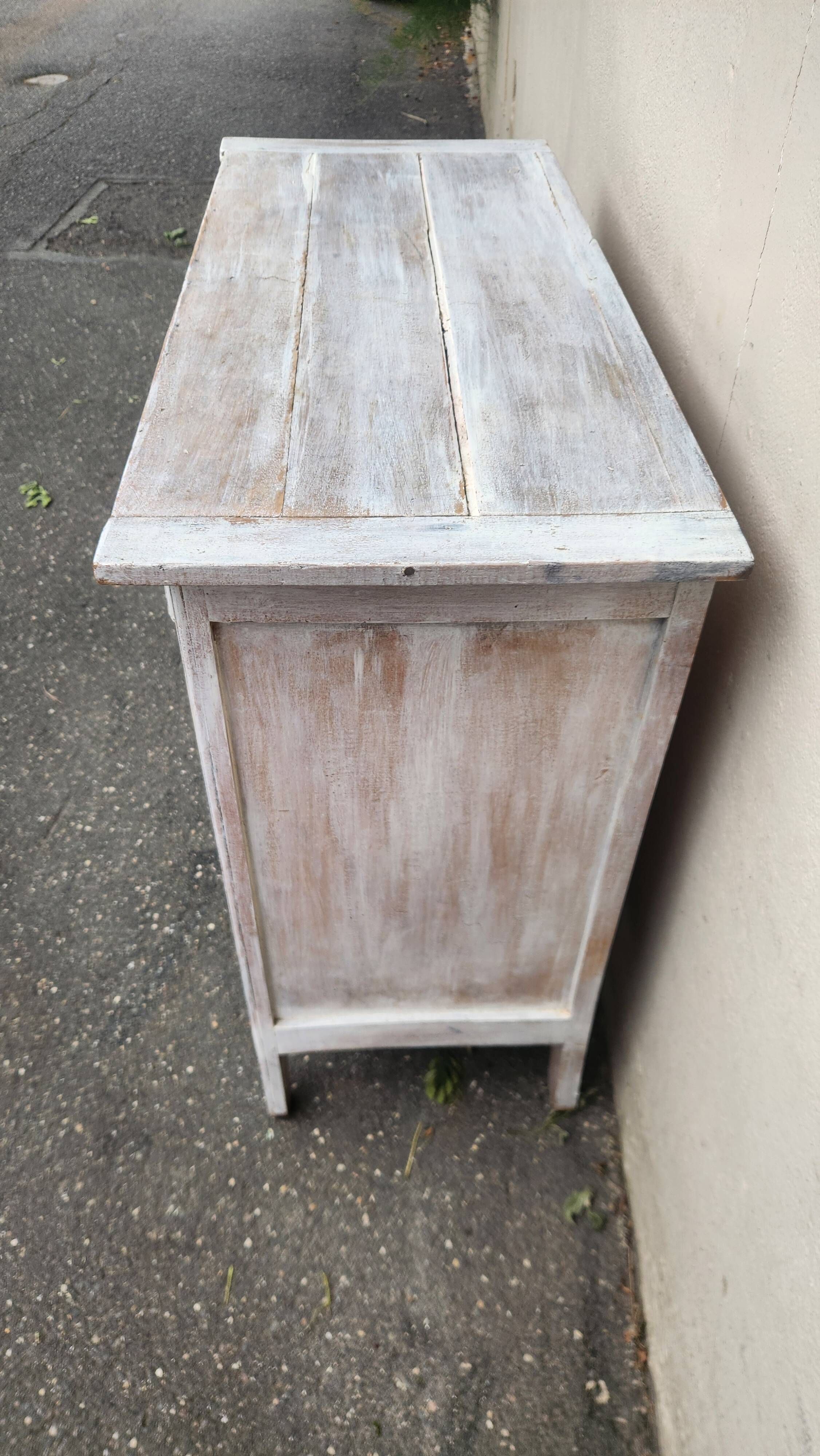 Beautiful Parisian buffet from the 1960s-1970s, sanded.