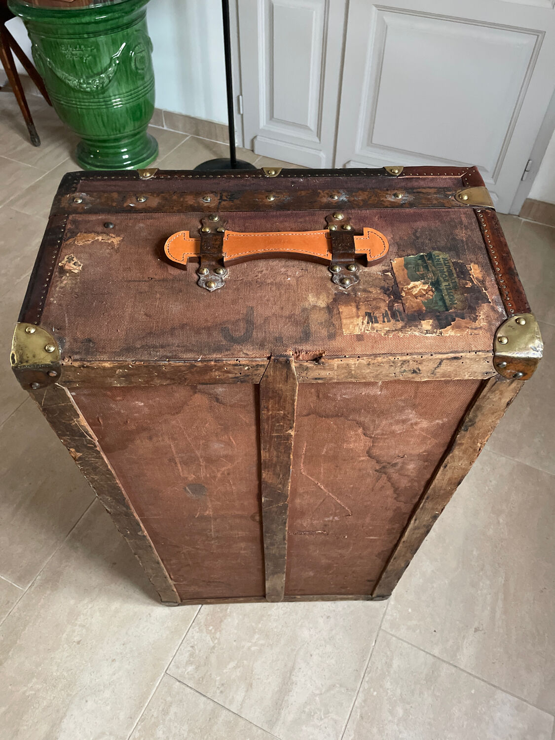 Old trunk Moynat