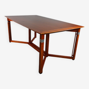 Large Schuitema dining table from the Decoforma series in good condition