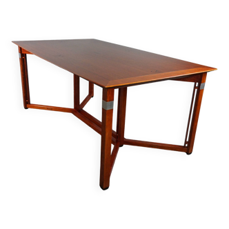 Large Schuitema dining table from the Decoforma series in good condition