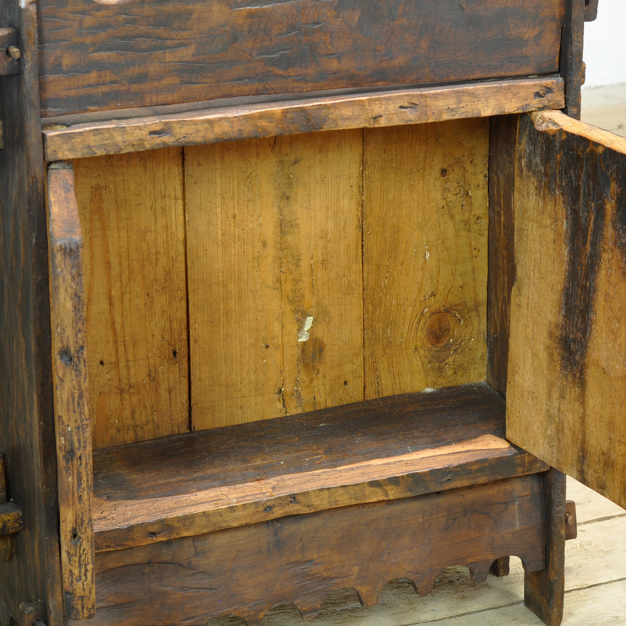 Pine folk art cabinet, circa 1920
