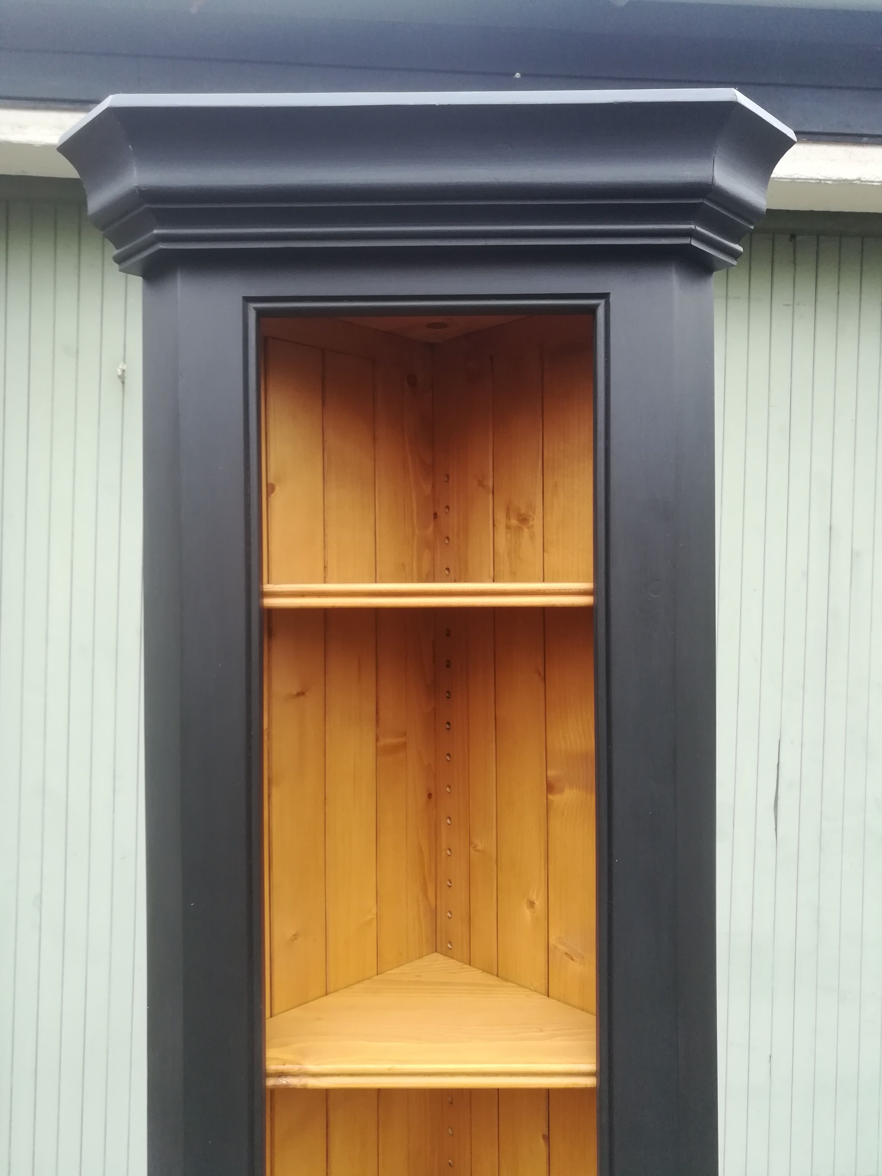 Black patina corner library