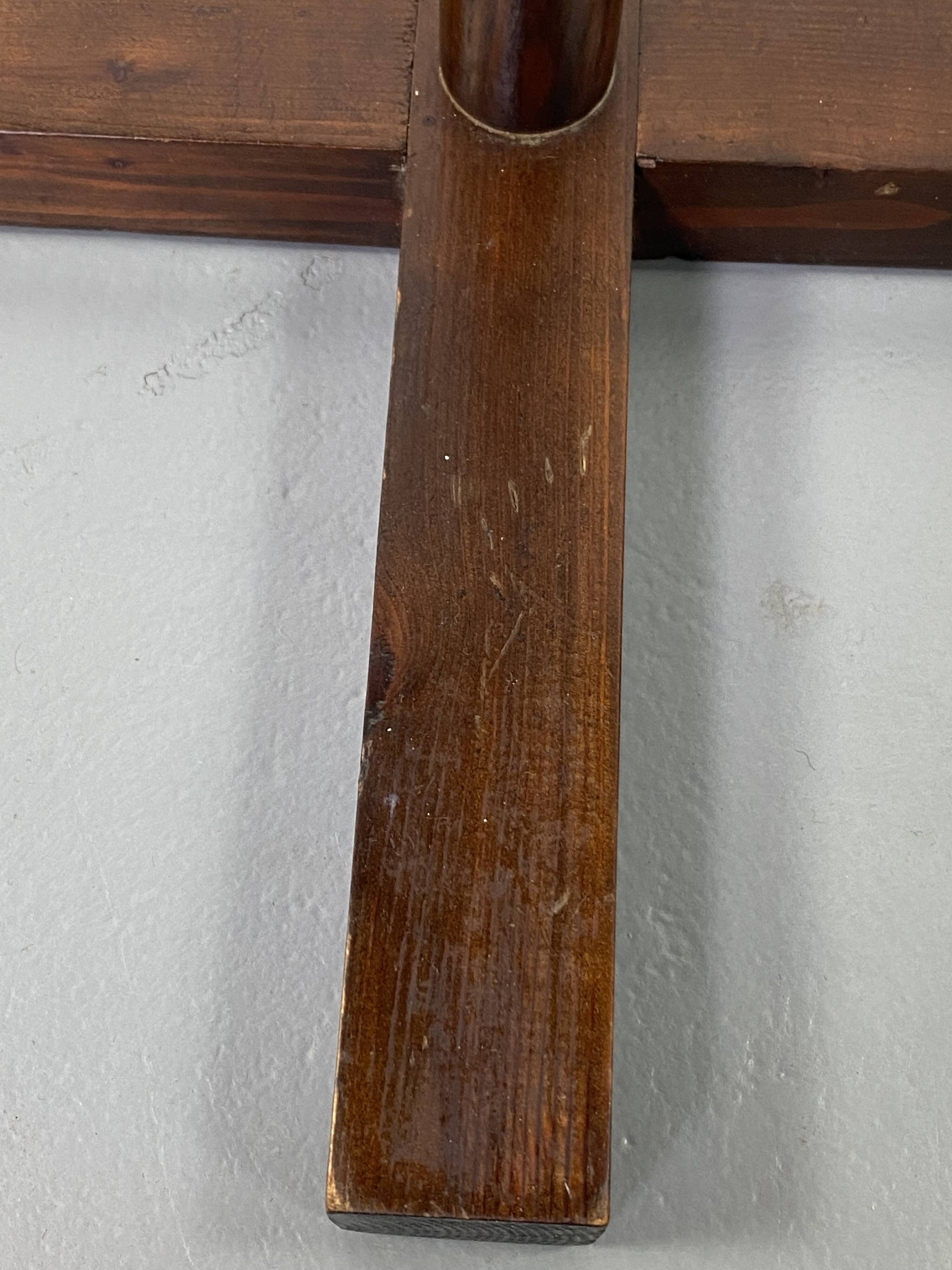 Porte manteau à pied ou valet de chambre