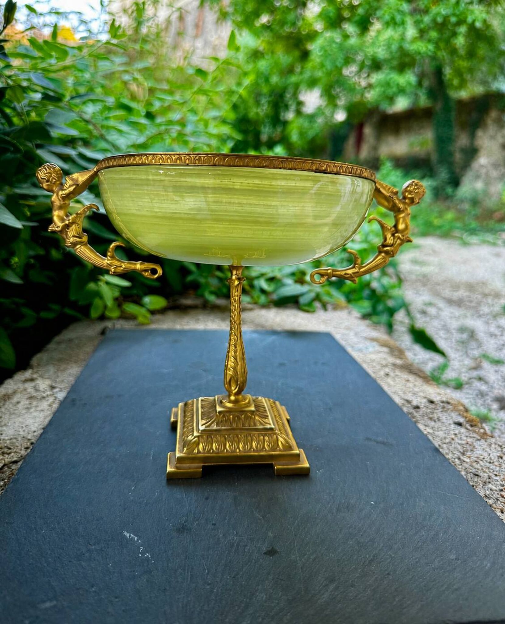 19th-century onyx and bronze fruit bowl tazza